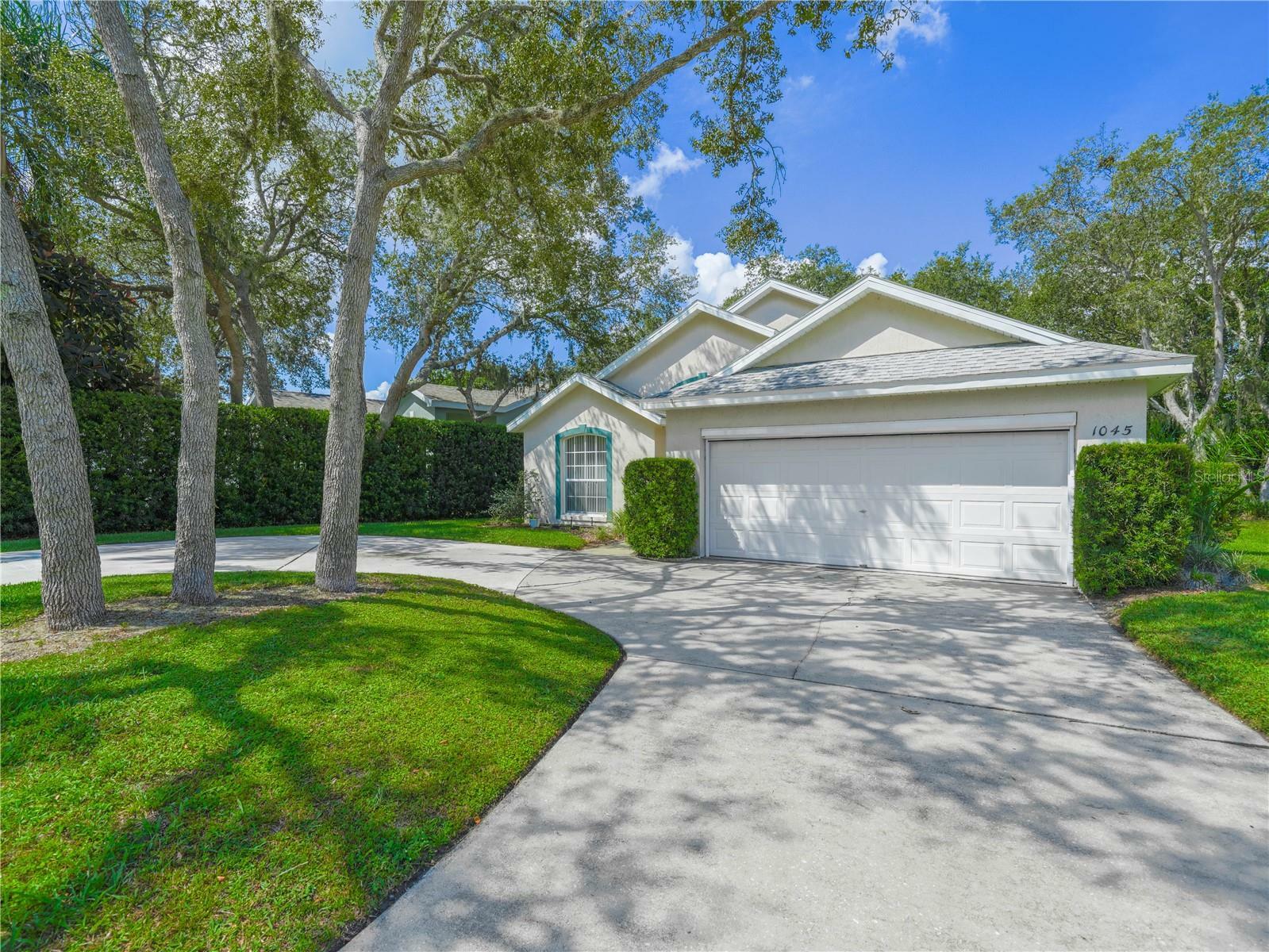 Property Photo:  1045 Tequesta Trail  FL 33898 