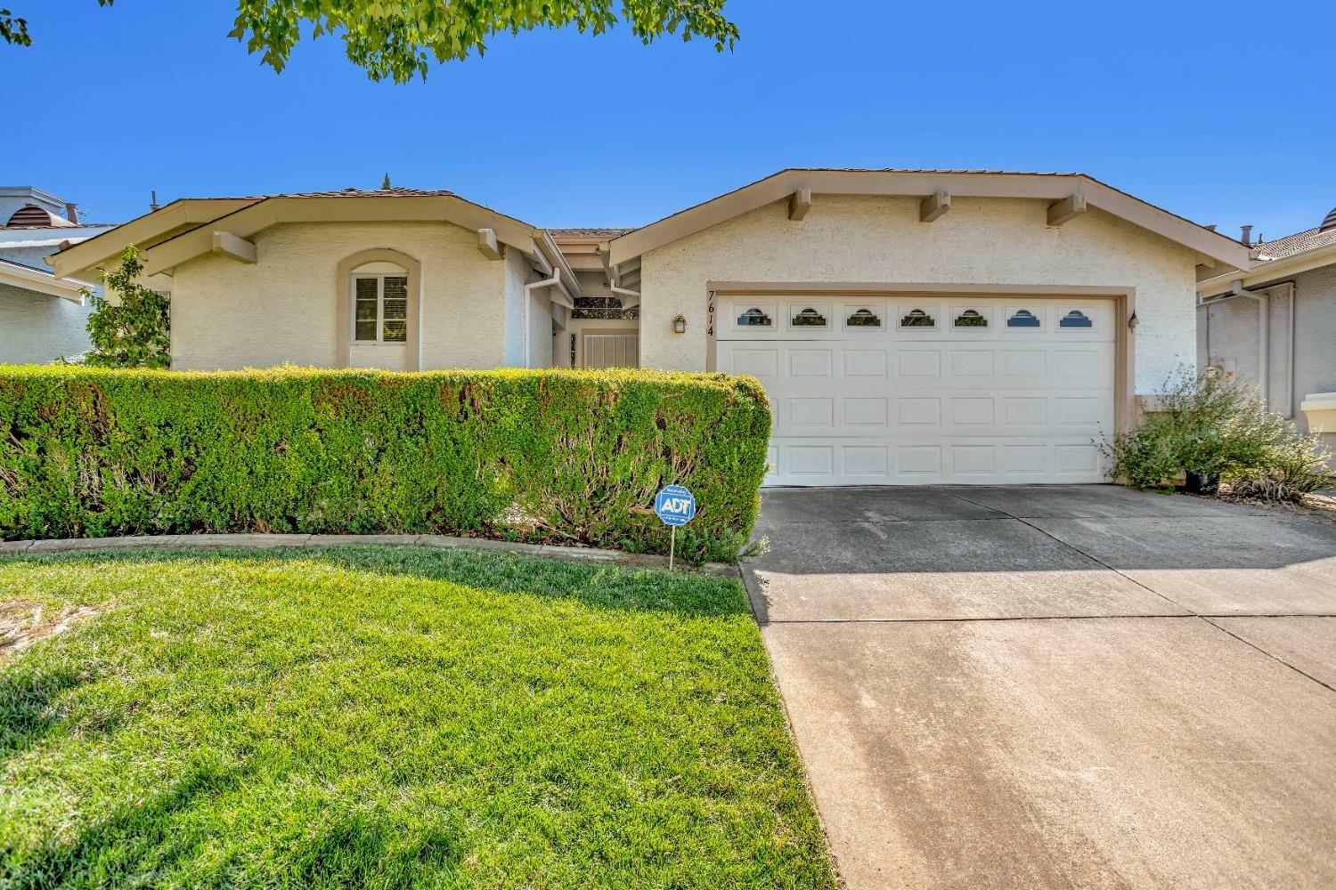 Property Photo: 7614 Sunvaught Lane CA 95828