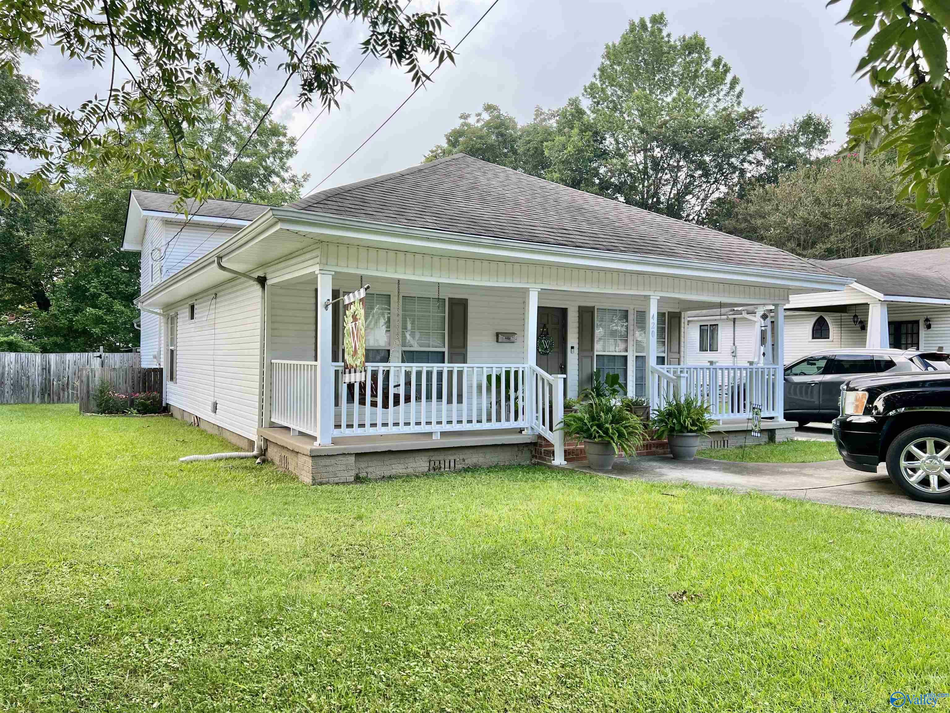 Property Photo: 420 S Houston Street AL 35768