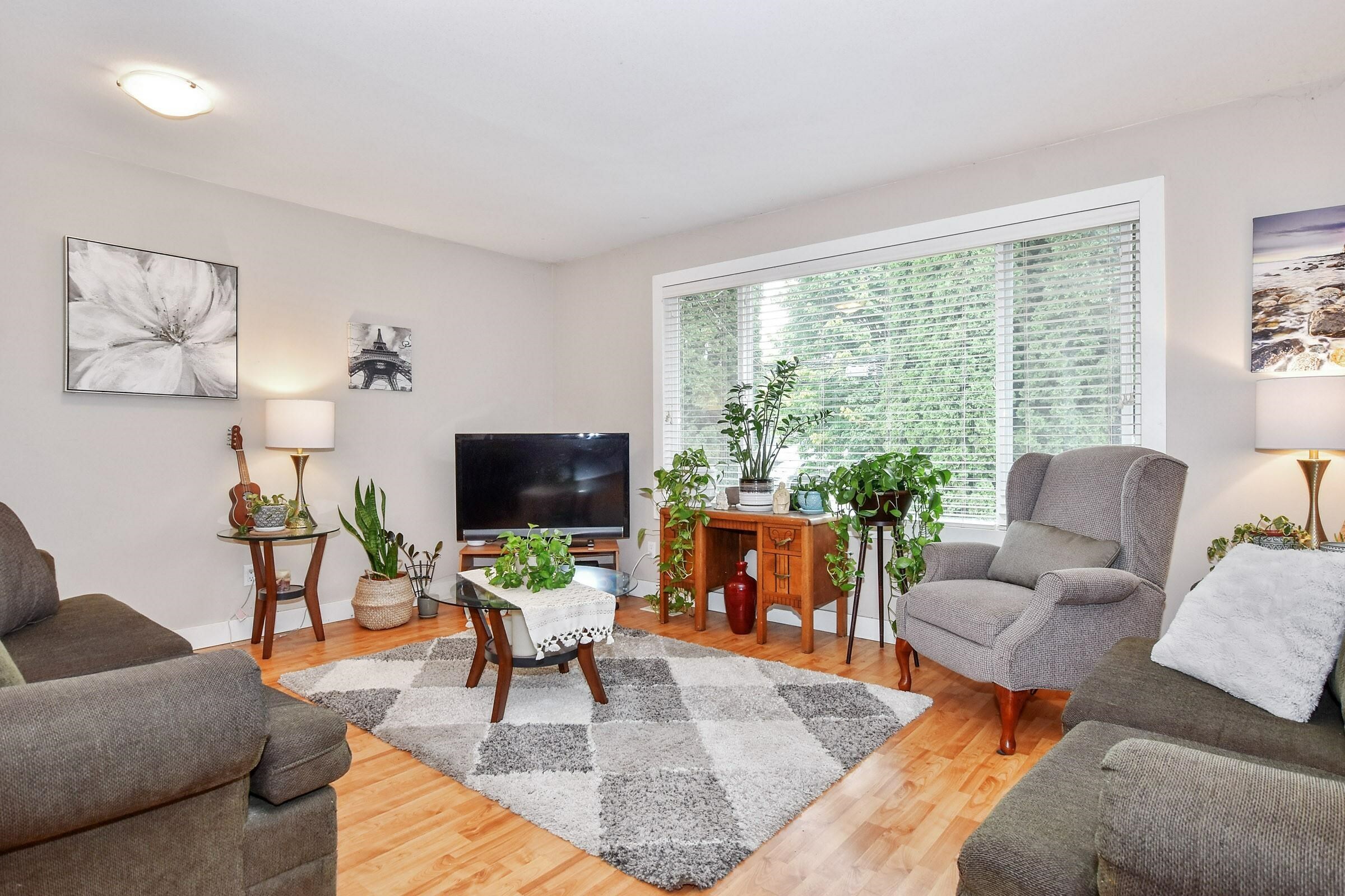 Property Photo:  32262 McRae Avenue  BC V2V5B5 