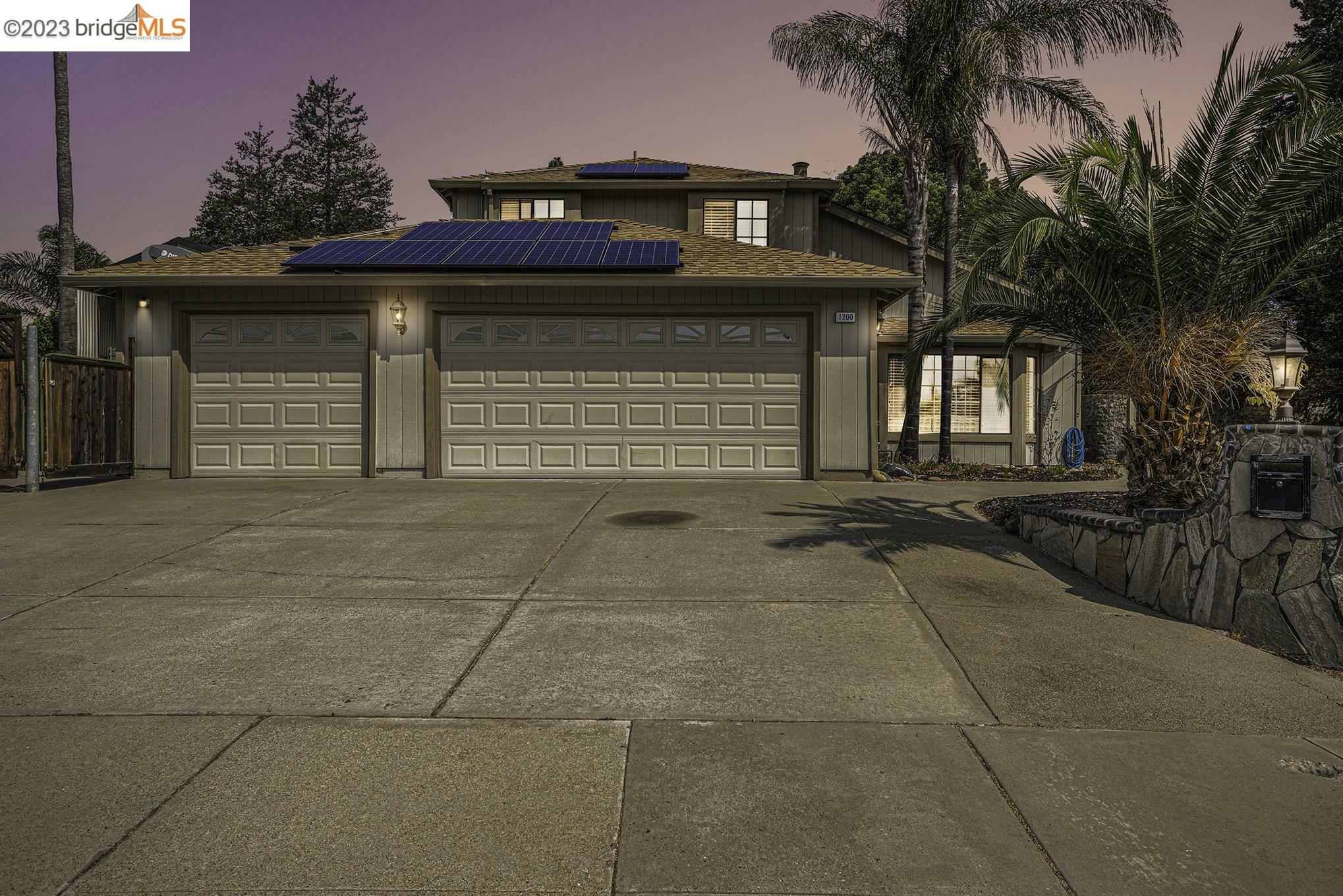 Property Photo: 1200 Woodglen Dr CA 94561