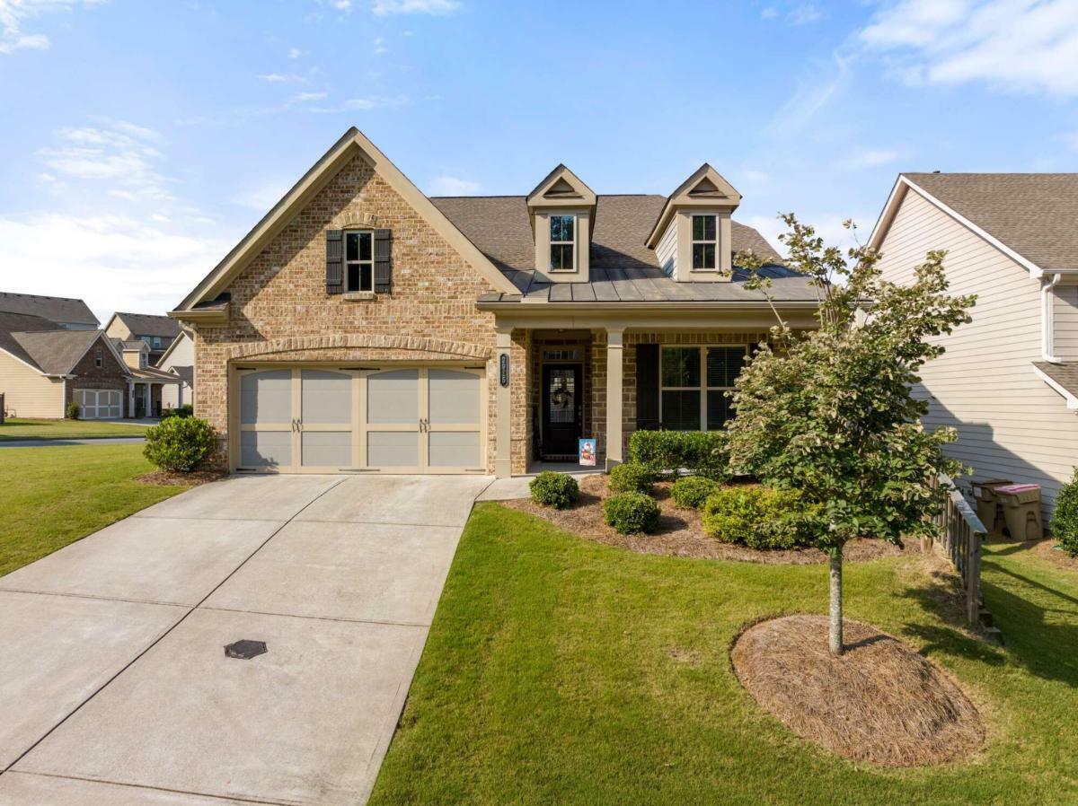 Property Photo: 2915 Prestwood Drive GA 30040
