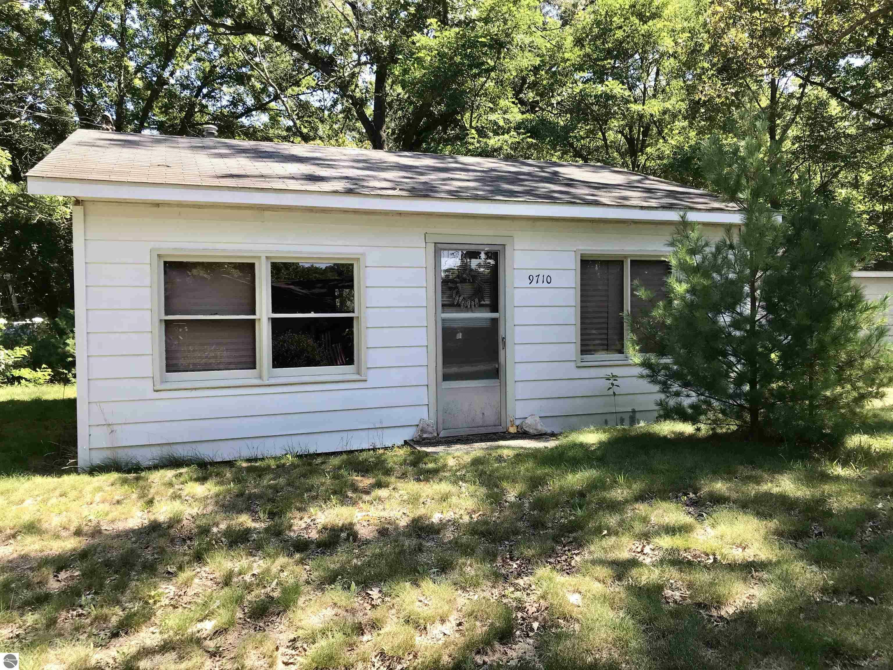 Property Photo:  9710 E School Section Lake Drive  MI 49332-0002 