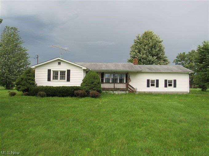 Property Photo: 2189 Sentinel Road OH 44032