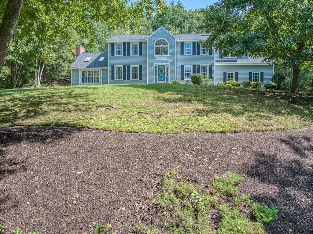 Property Photo: 10 Washington Road NH 03087