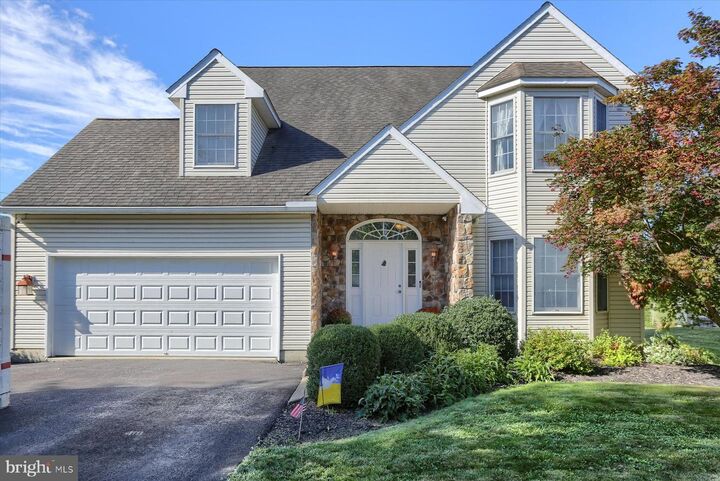 107 Doreen Drive  Hummelstown PA 17036 photo