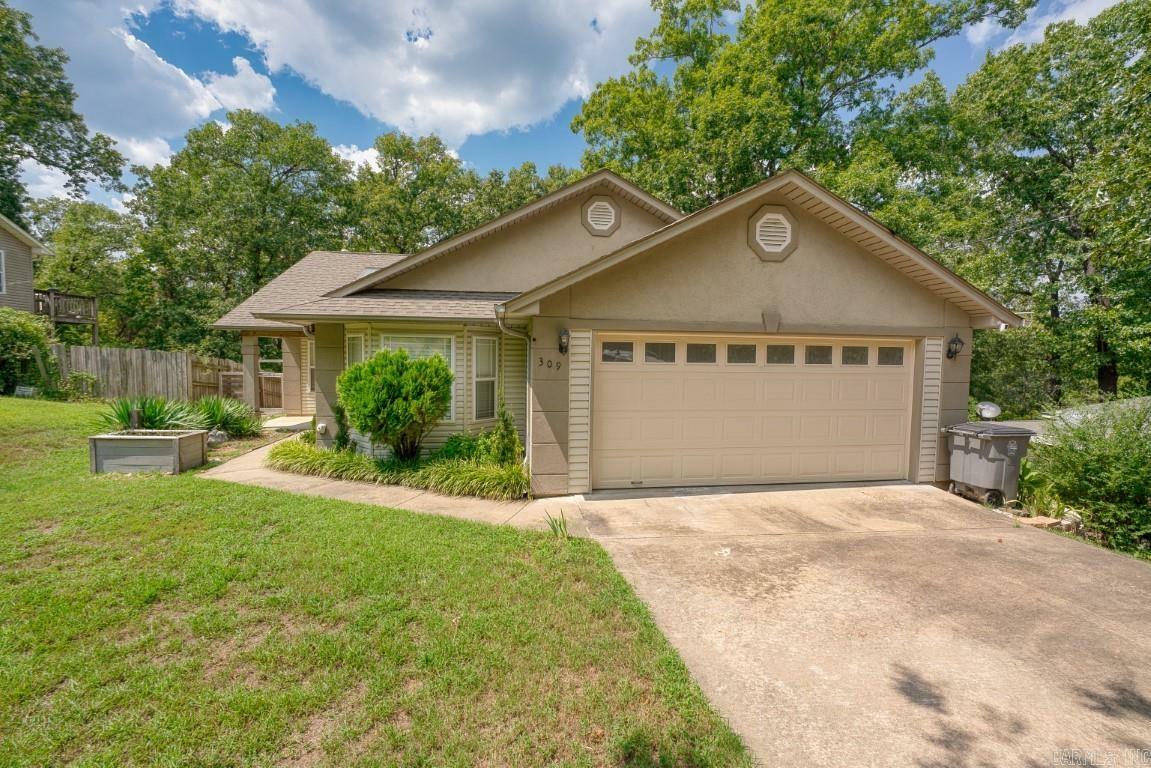 Property Photo: 309 Bellaire Drive AR 71901