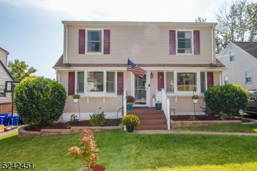 Property Photo:  6 Crestwood Rd  NJ 07866 