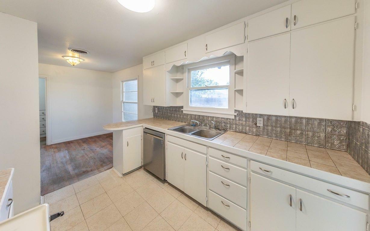 Property Photo: 3417 25th Street TX 79410