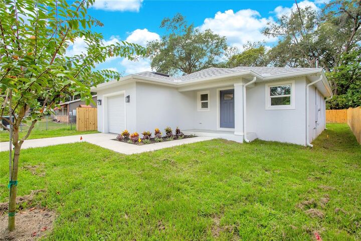 Property Photo: 3652 Glover Lane FL 32703