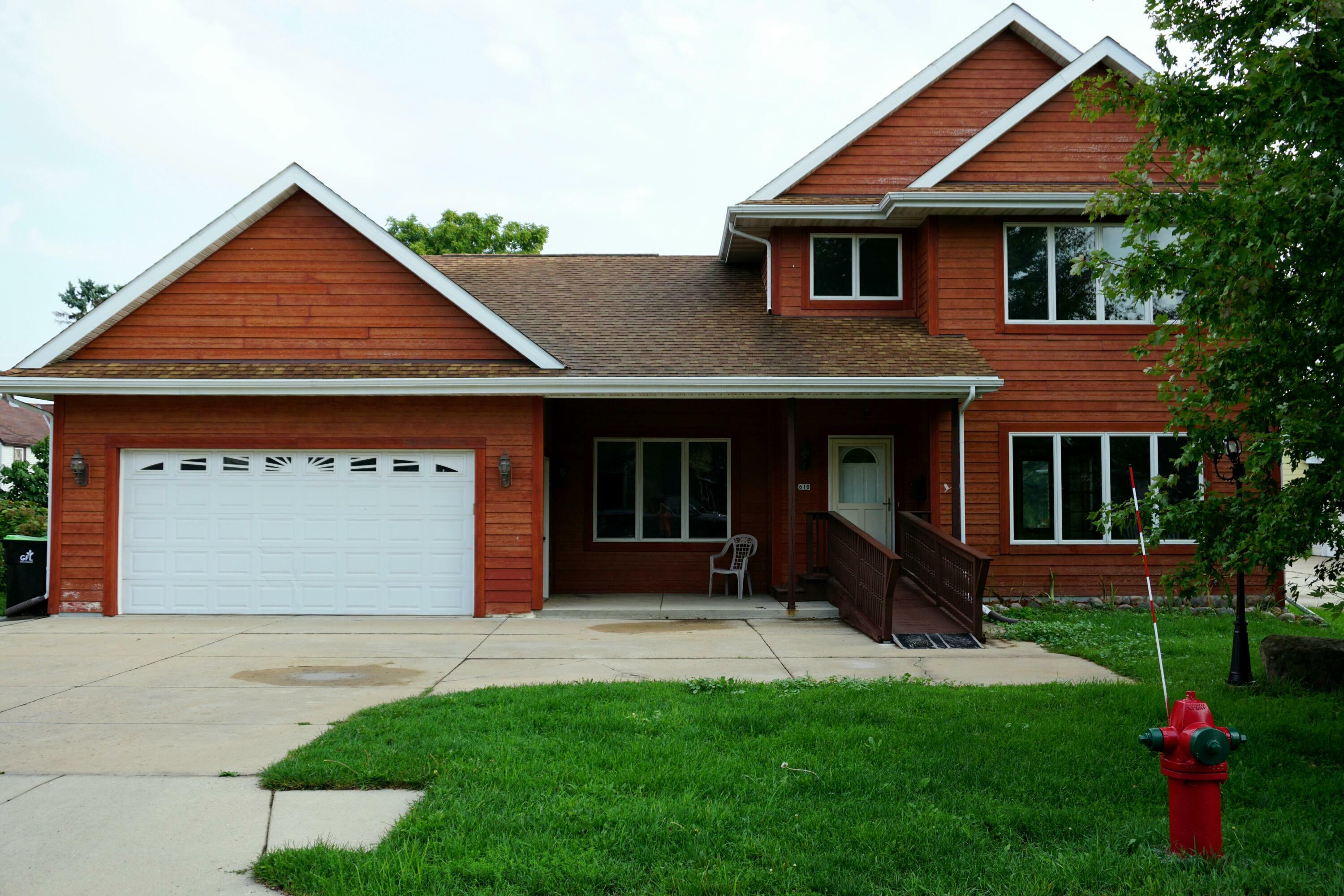 Property Photo: 610 Church St WI 53027