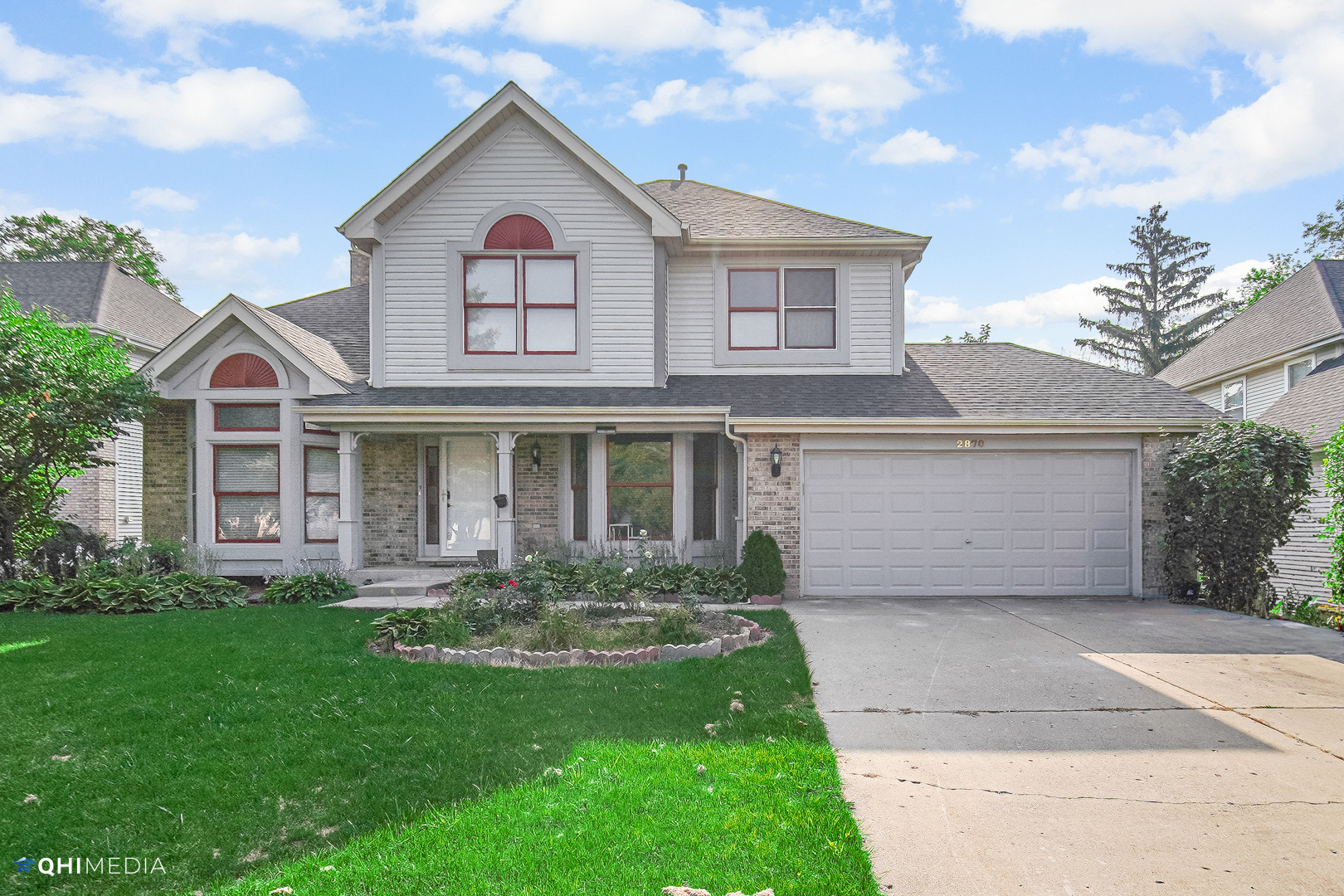 Property Photo:  2870 Roslyn Lane E  IL 60089 