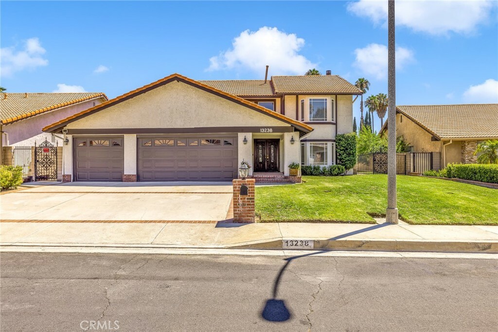 Property Photo:  13238 Mission Tierra Way  CA 91344 