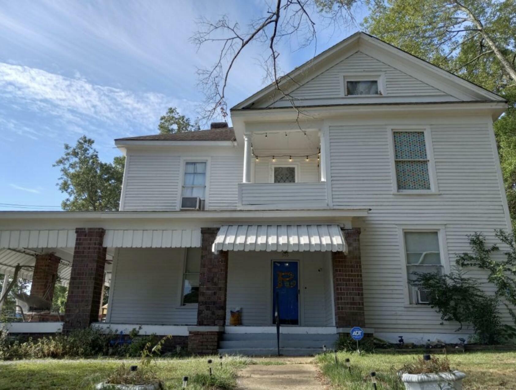 Property Photo: 505 Washington St. MS 38829