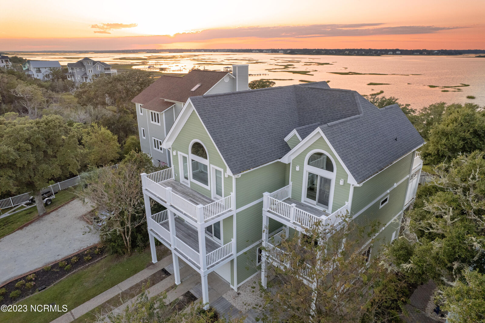 Property Photo: 112 Dunes Court NC 28445