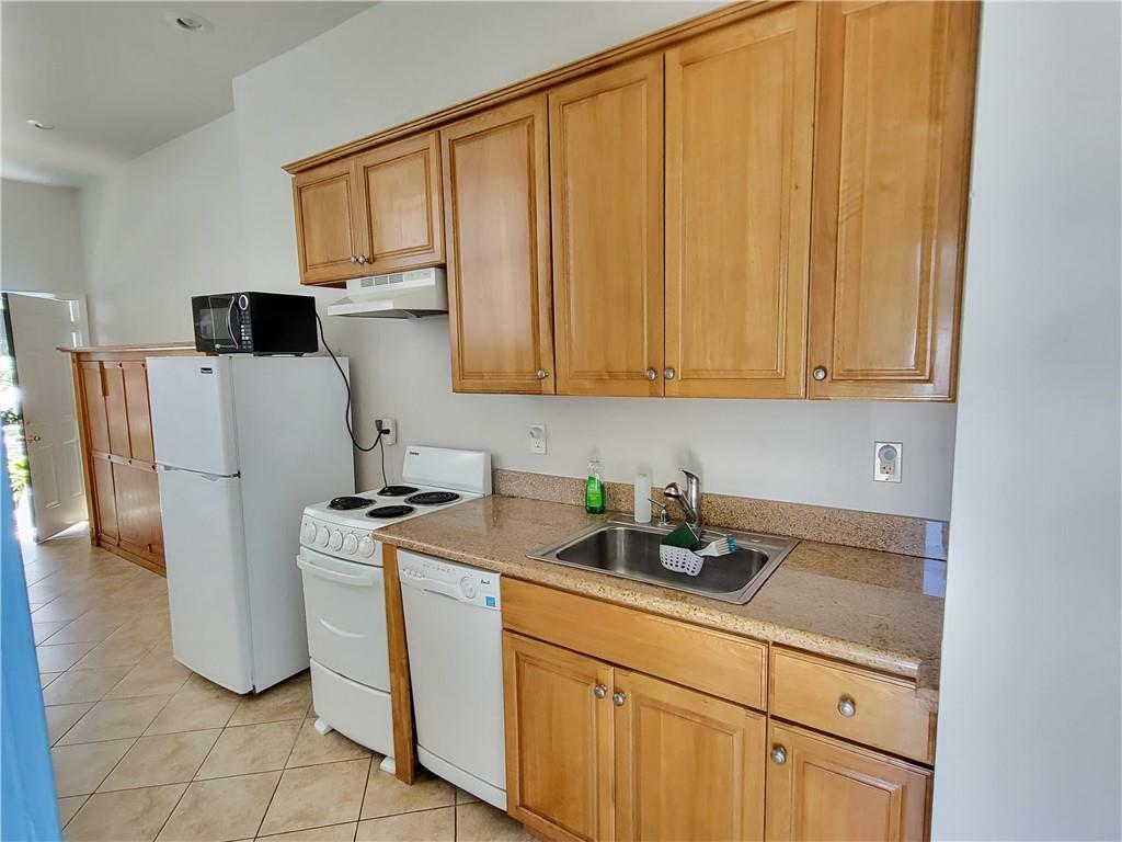 Property Photo: 2523 Magazine Street LA 70130
