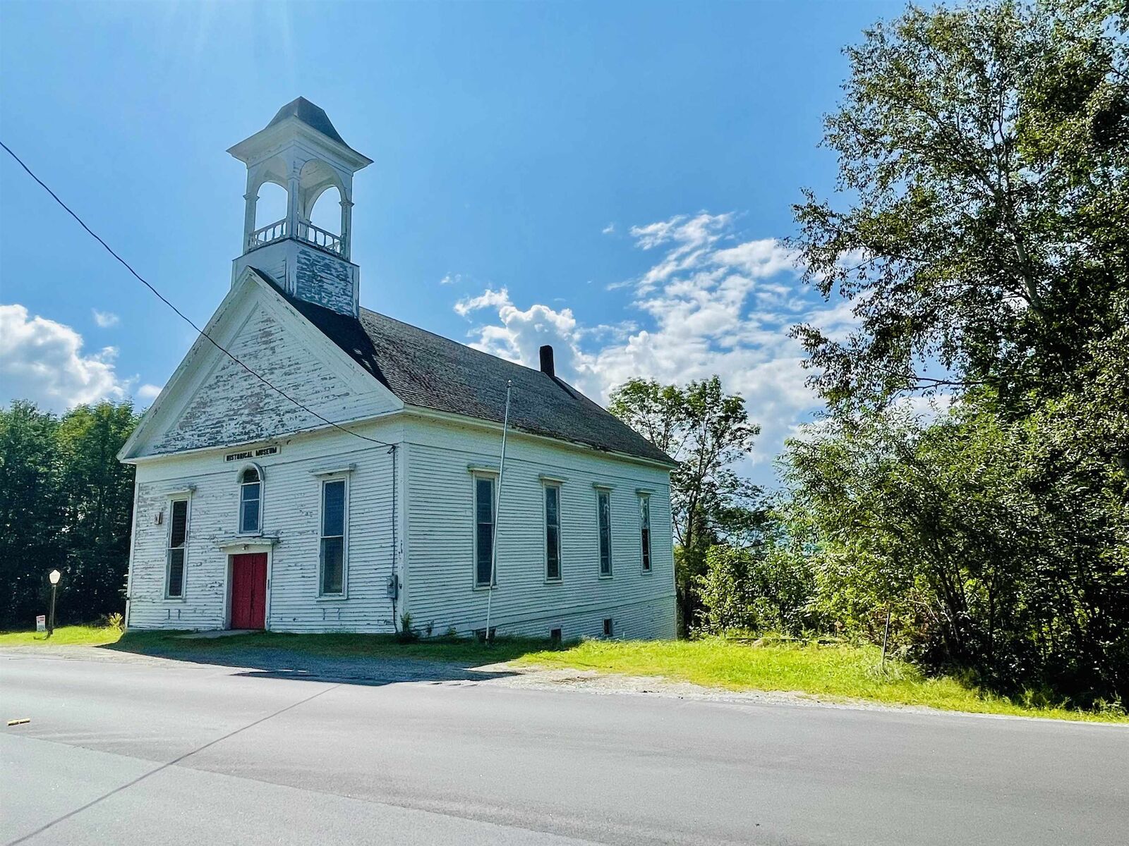 Property Photo:  900 Presidential Highway  NH 03583 