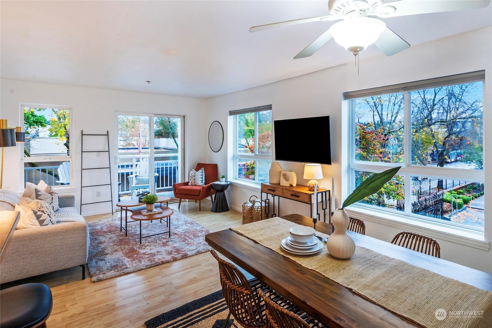 2805 NE 125th Street 304  Seattle WA 98125 photo