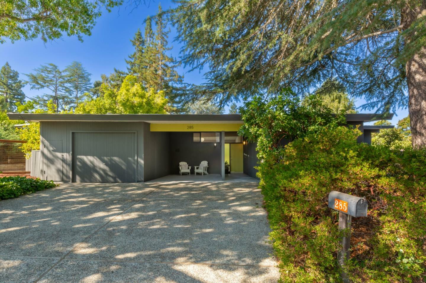 Property Photo: 285 La Mesa Drive CA 94028
