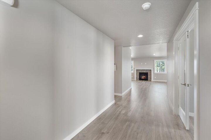 3 bed Spokane Valley home for sale 18339 E 17th Ave 1/4 Edgewood