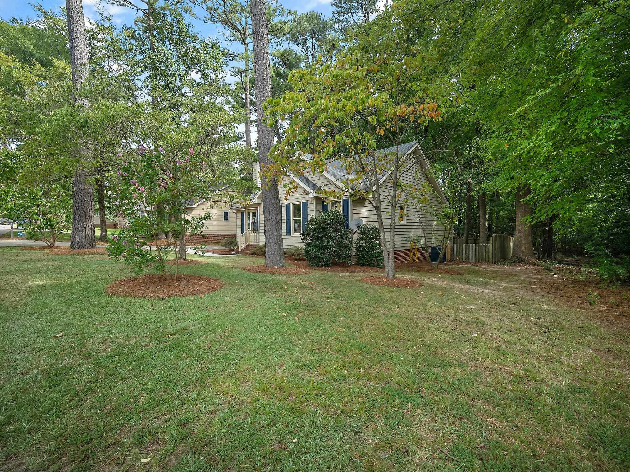 Property Photo: 3500 Castlegate Drive NC 27616-9549