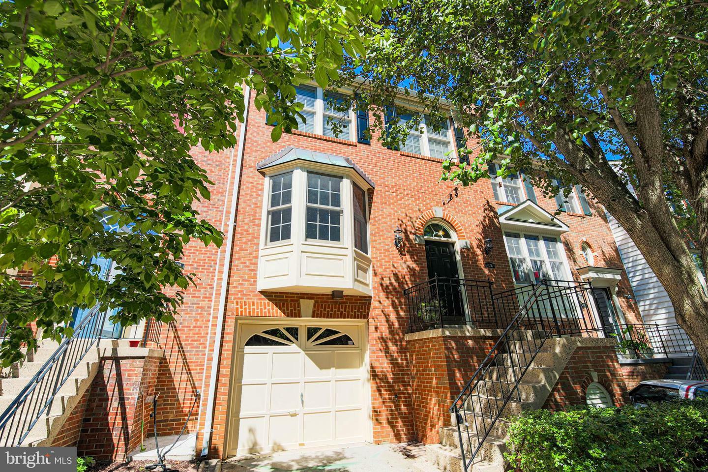 8005 Trevor Place  Vienna VA 22182 photo