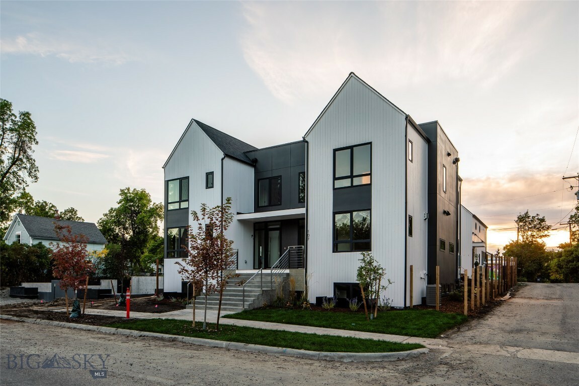 Property Photo: 111 S 7th Avenue MT 59715