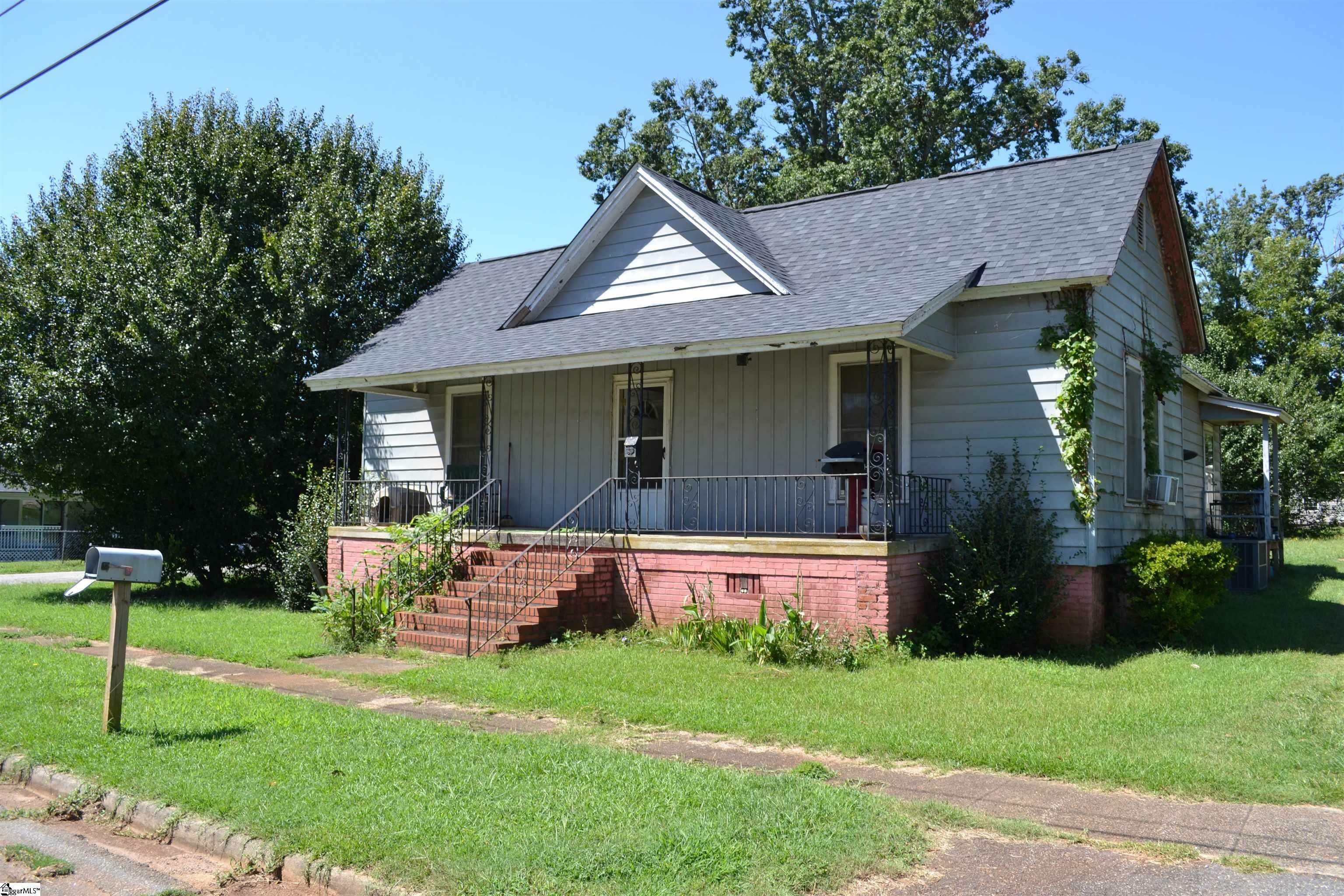 Property Photo: 316 Wellington Street SC 29624