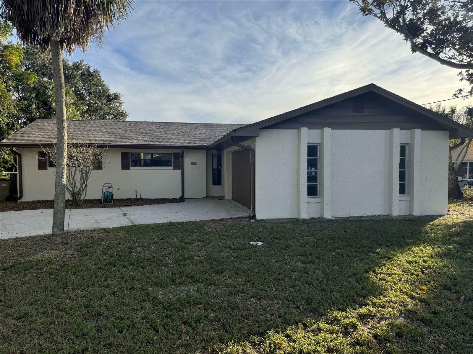 Property Photo:  5226 Fredrick Road  FL 34731 