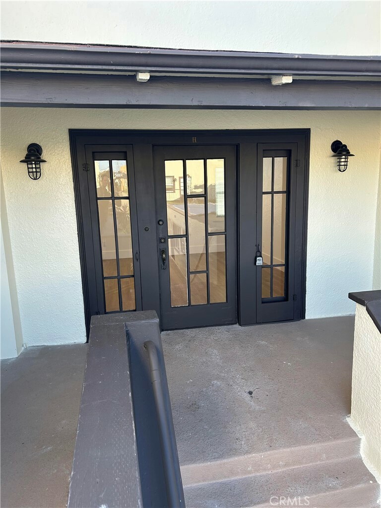 Property Photo: 1005 Sartori Avenue H CA 90501