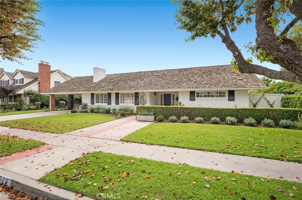 Property Photo: 1529 Lincoln Lane CA 92660