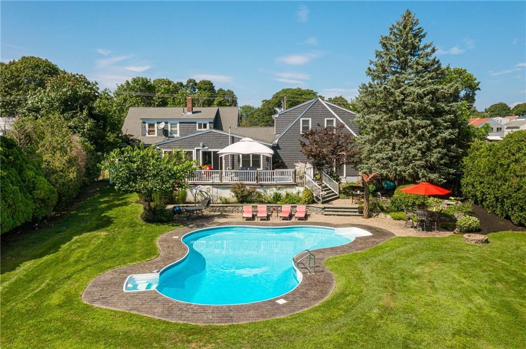 Property Photo: 446 Maple Av RI 02806