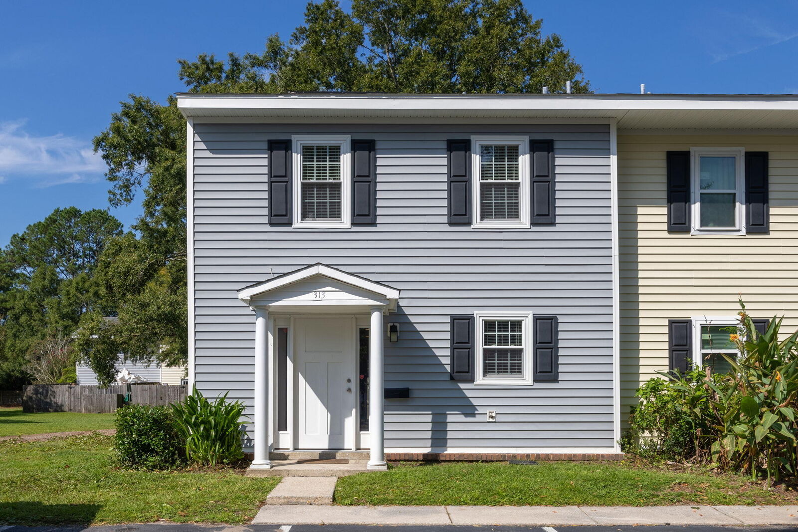 Property Photo: 313 Lakeside Drive F-1 SC 29464