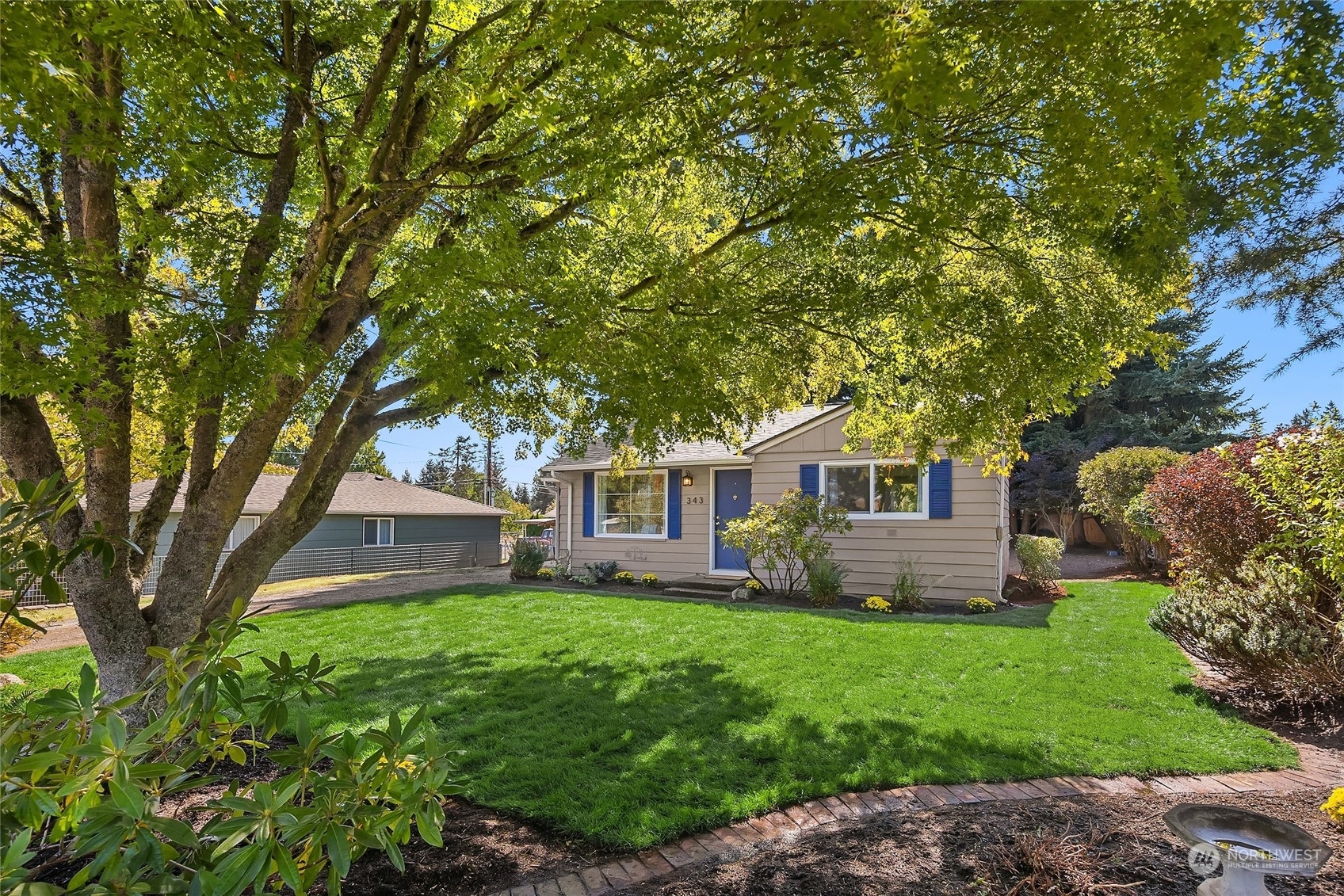 Property Photo:  343 S 185th Street  WA 98148 