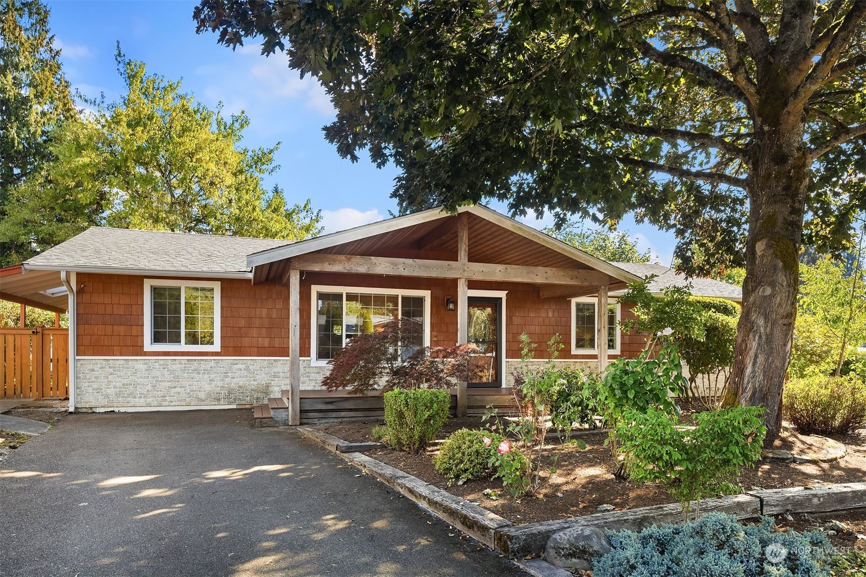 Property Photo: 10235 NE 120th Street WA 98034