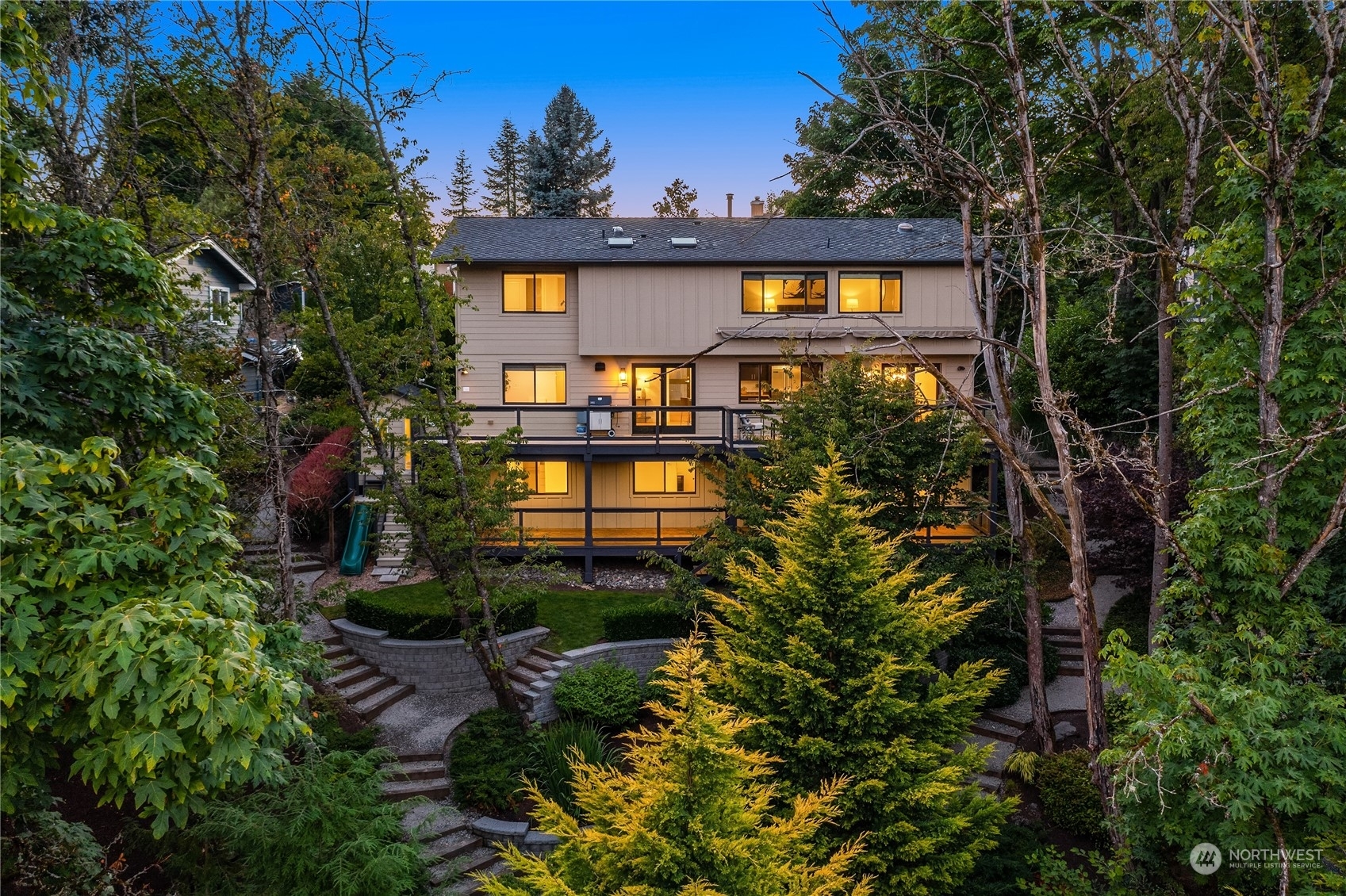 2218 109th Avenue NE  Bellevue WA 98004 photo
