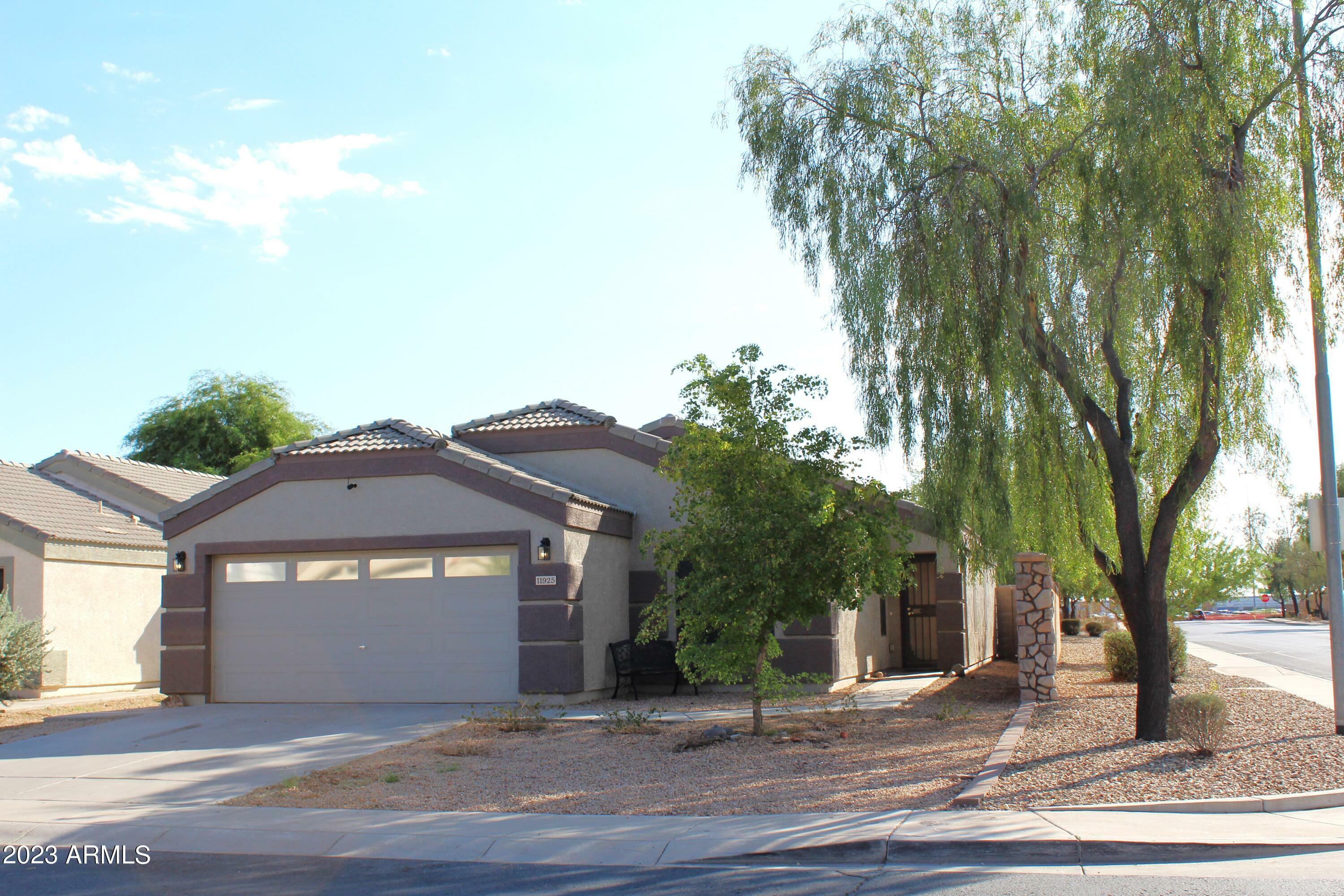 Property Photo:  11925 W Maui Lane  AZ 85335 