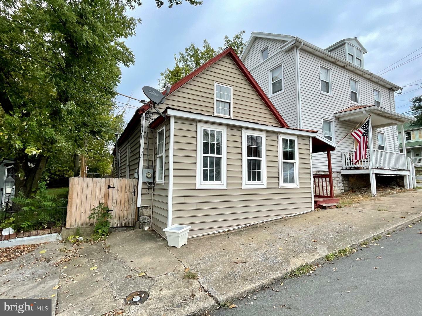 Property Photo:  327 E Burke Street  WV 25404 