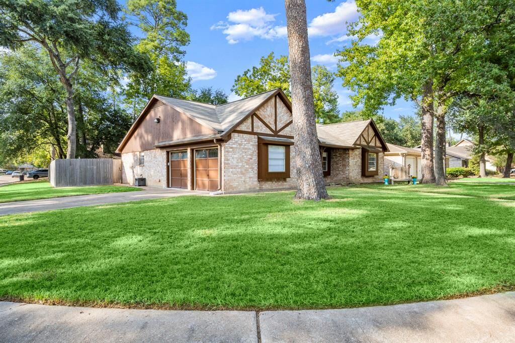 Property Photo:  9722 Ballin David Drive  TX 77379 