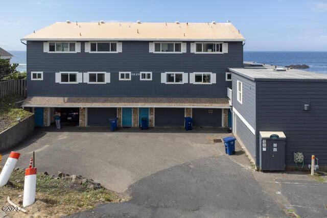 Property Photo: 3929 NW Jetty Avenue OR 97367