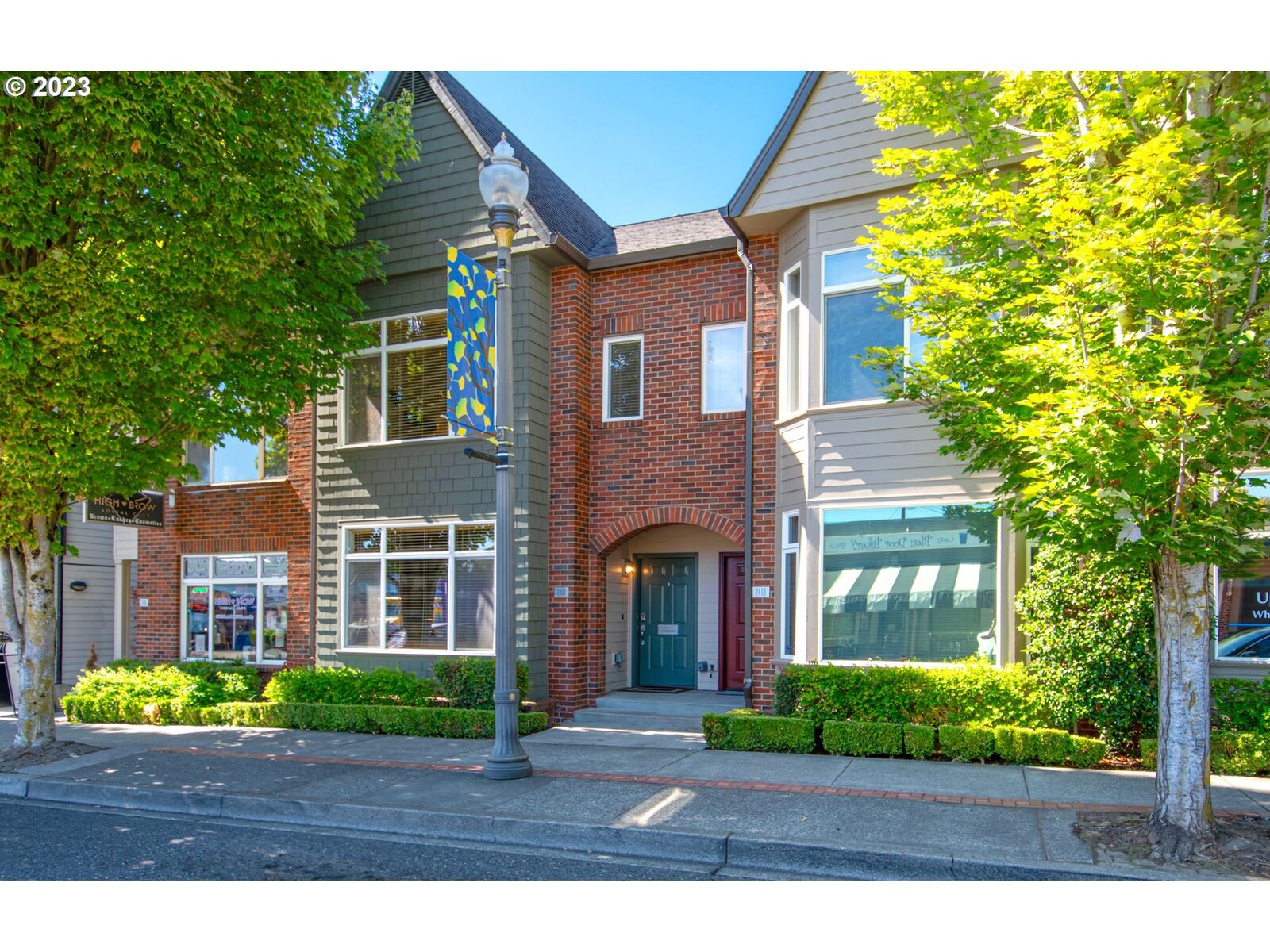 Property Photo:  2408 Main St  WA 98660 