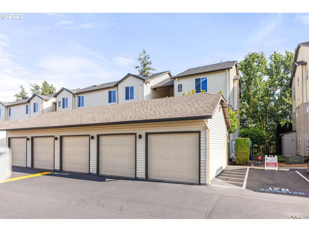 Property Photo:  5264 NE 121st Ave X248  WA 98682 