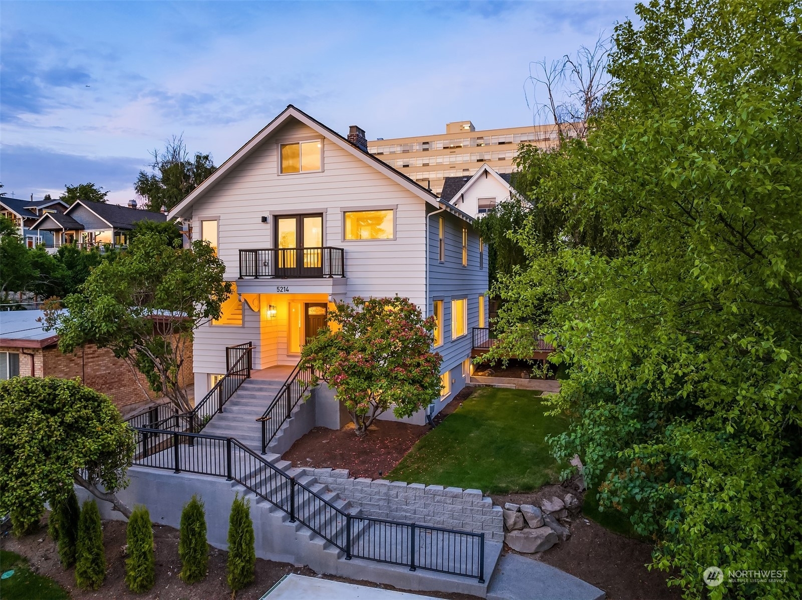 5214 Palatine Avenue N  Seattle WA 98103 photo
