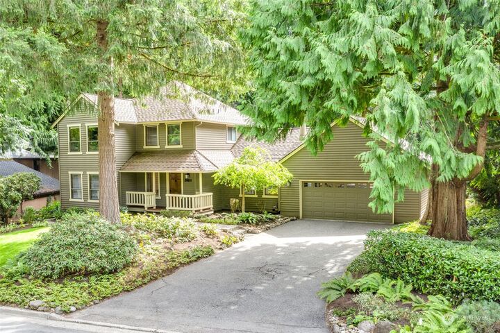 Property Photo:  20611 NE 37th Way  WA 98074 