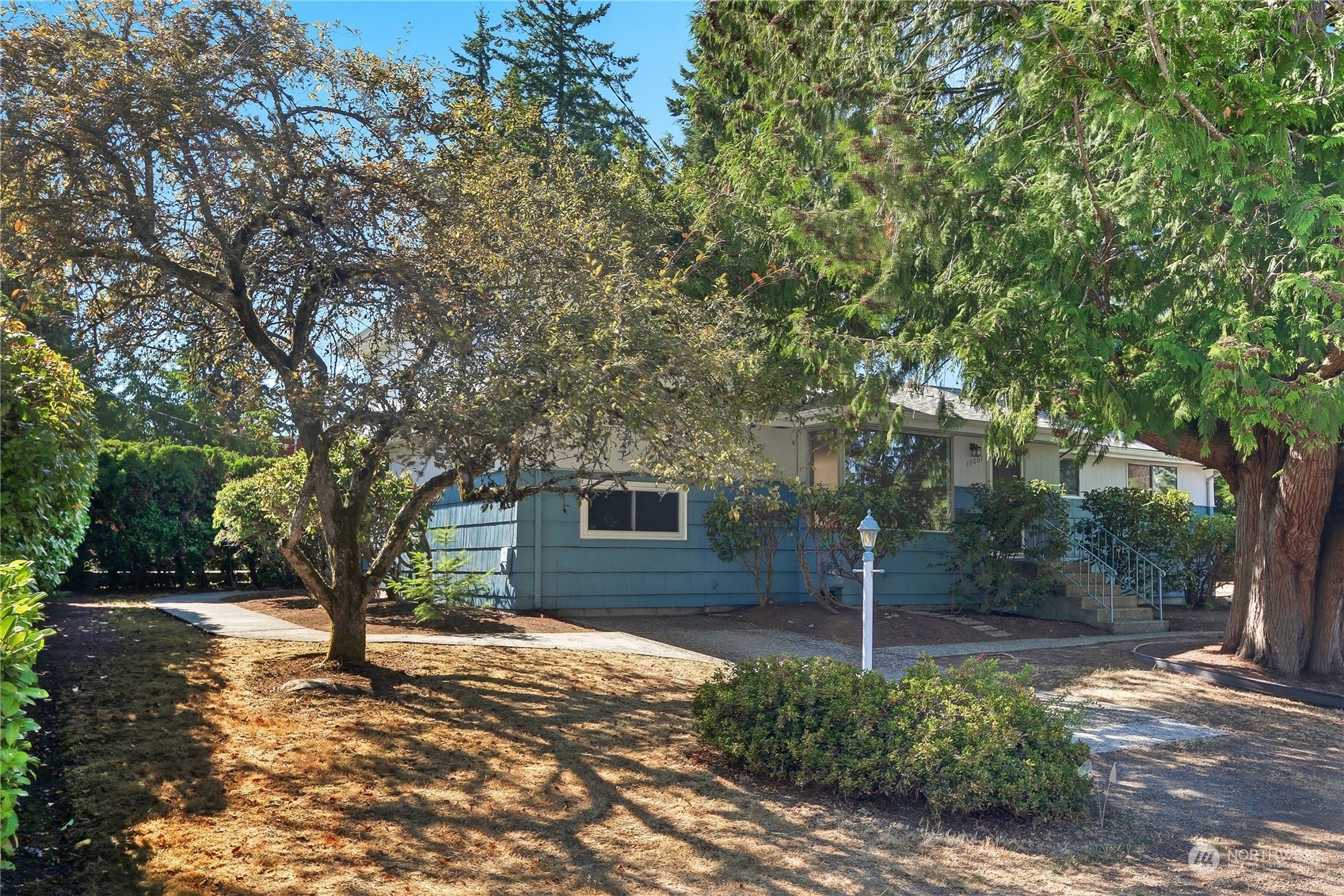 Property Photo:  19001 Wallingford Avenue N  WA 98133 