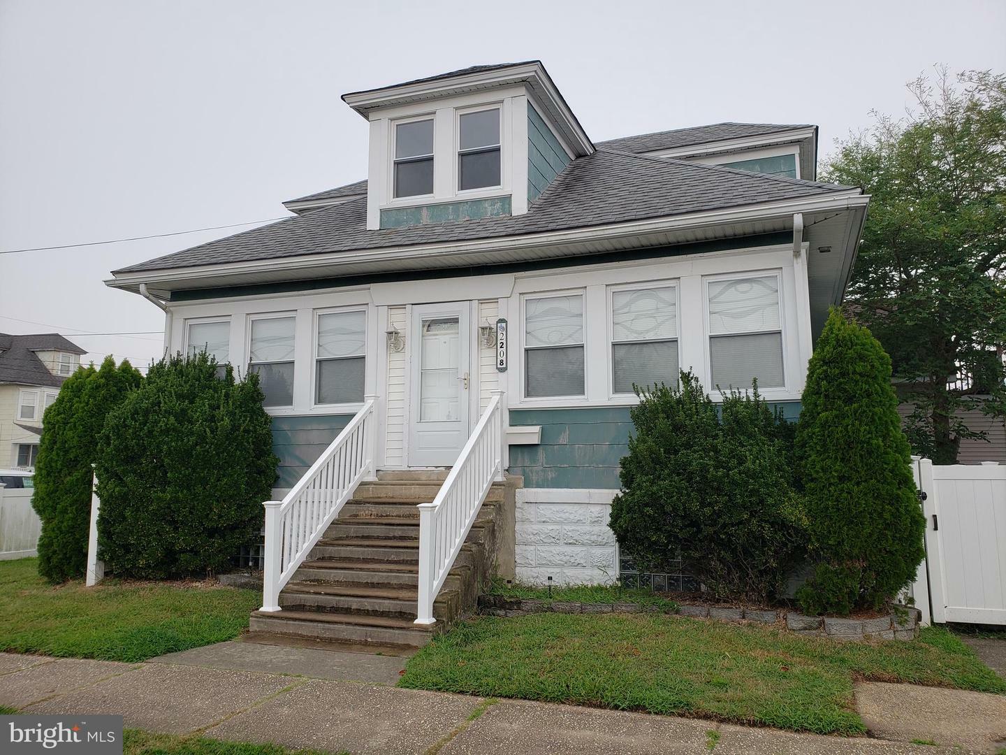 Property Photo:  2208 New Jersey Avenue  NJ 08260 