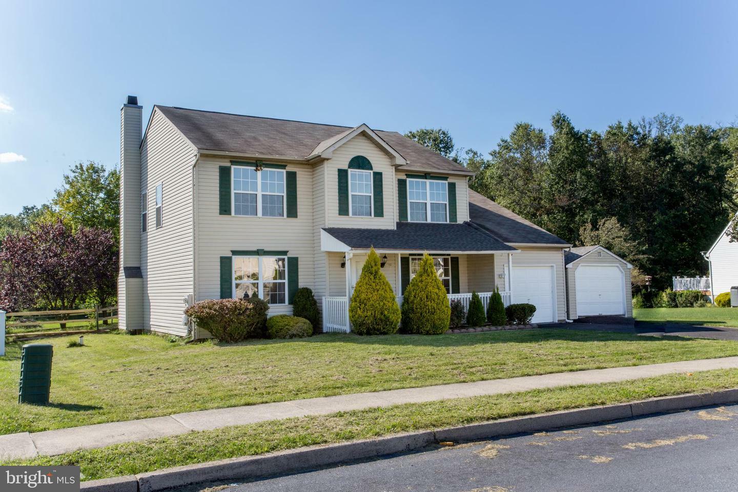 Property Photo: 1158 Pheasant Run PA 18951