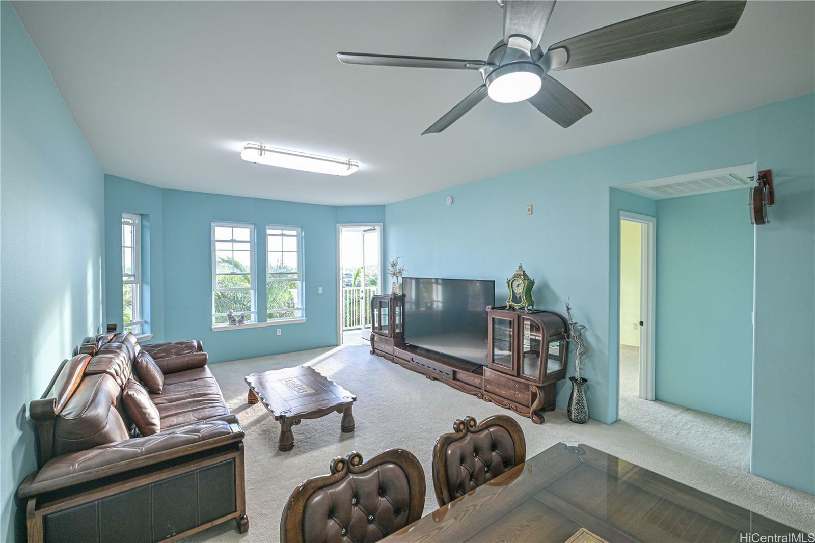 Property Photo:  520 Lunalilo Home Road 6406  HI 96825 