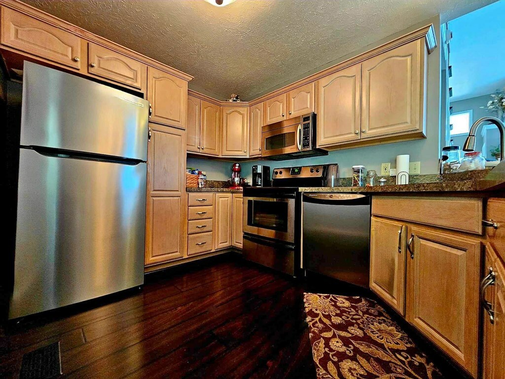 Property Photo: 200 Oakland Drive WV 24739