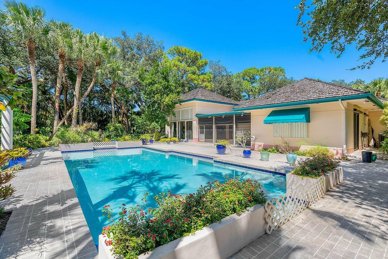 Property Photo: 16436 Bridlewood Circle E FL 33445